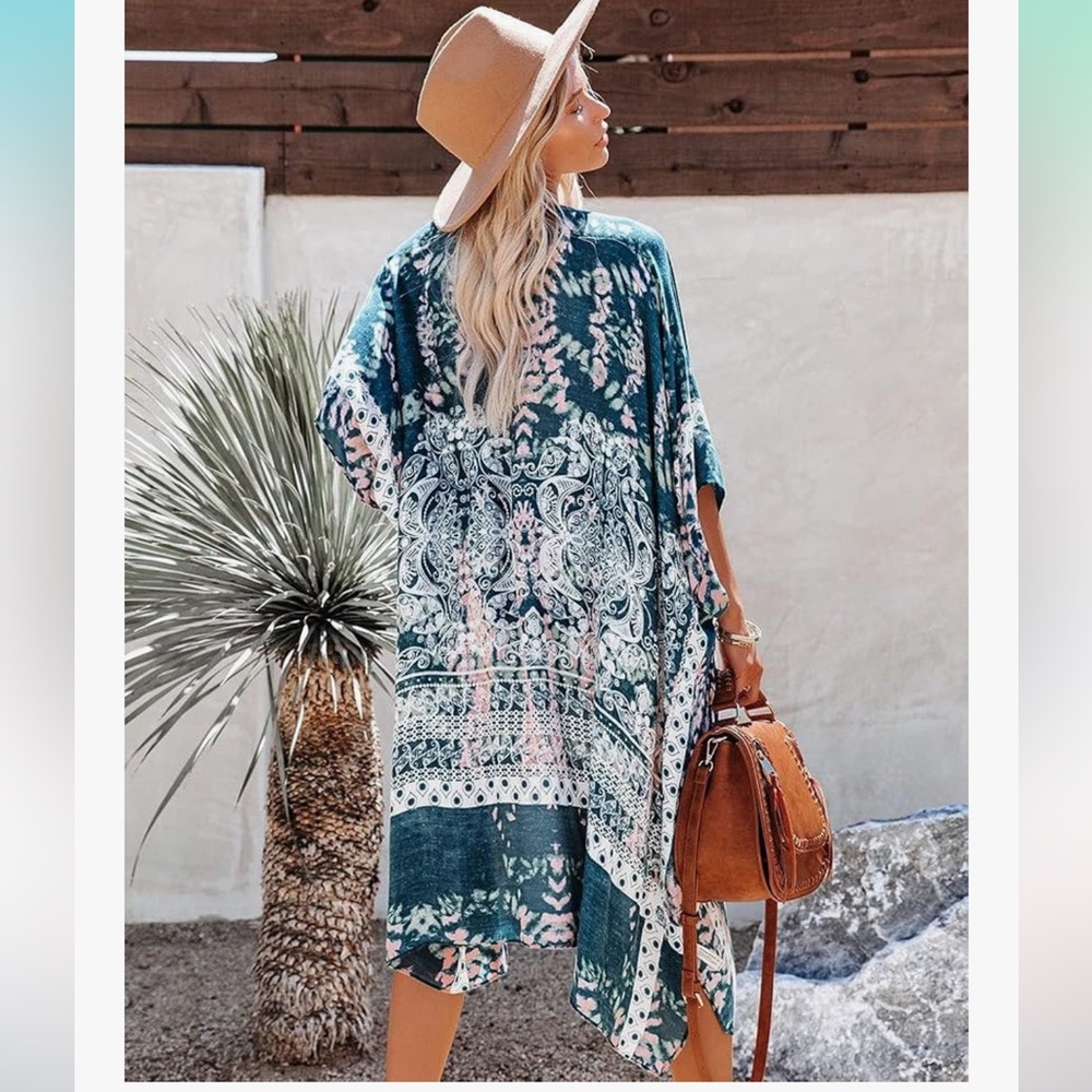 Teal and Pink Patterned Kimono - Picture 2 of 2